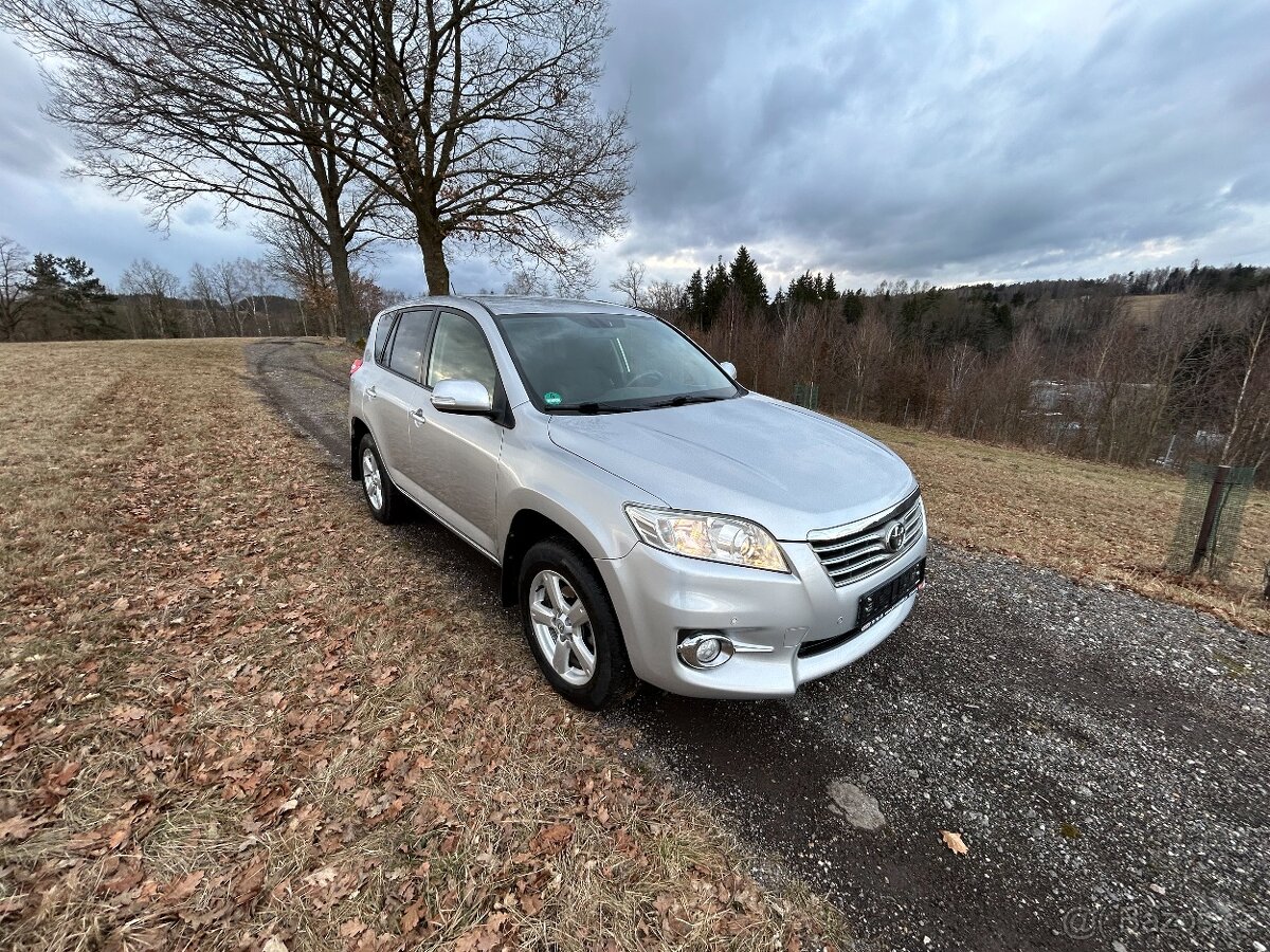 Prodám Toyota RAV4 2.2 D4D 110 KW 4x4 - 2