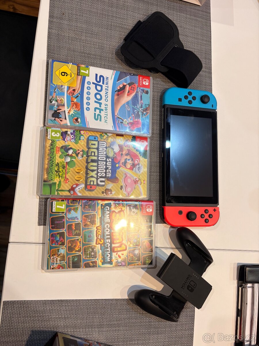 Nintendo Switch + 3 hry - 2
