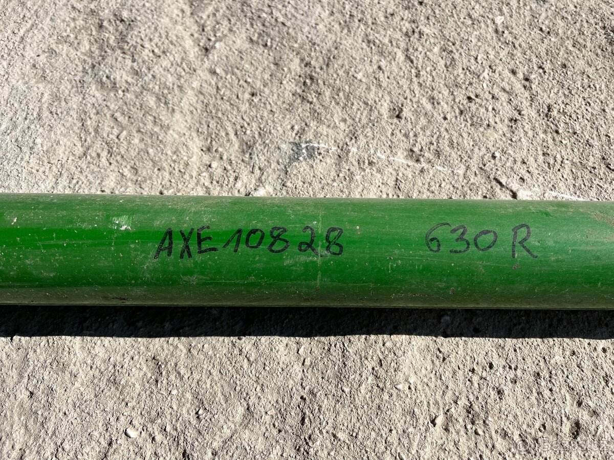 AXE10828 hnacia hriadeľ lišta John Deere R - 2