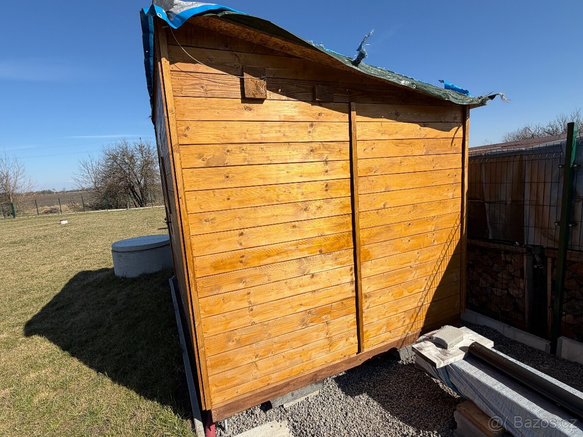 Dřevo: zahradní domek - 2