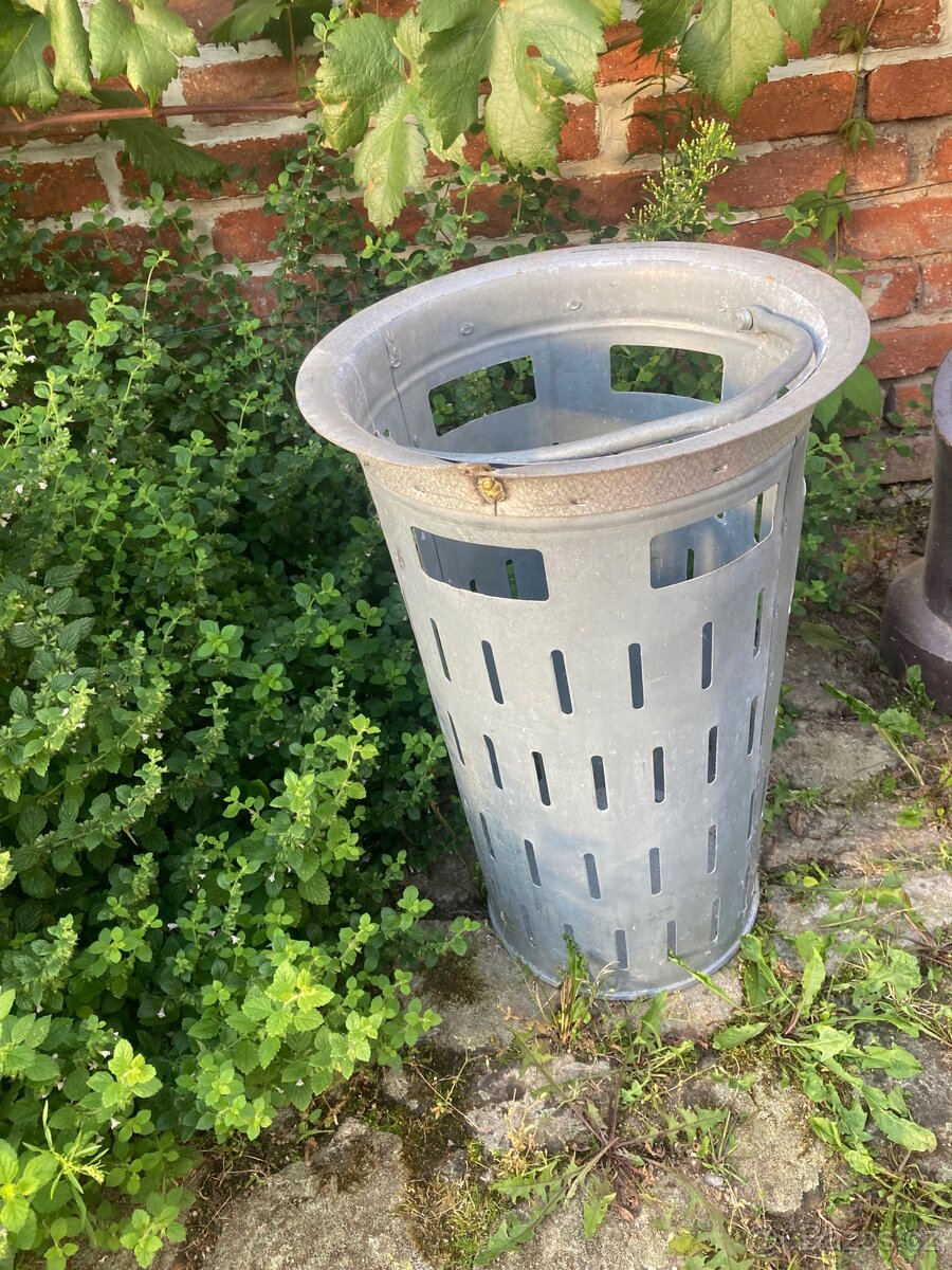 Koš do kanálu, pozink, výška 60 cm - 2