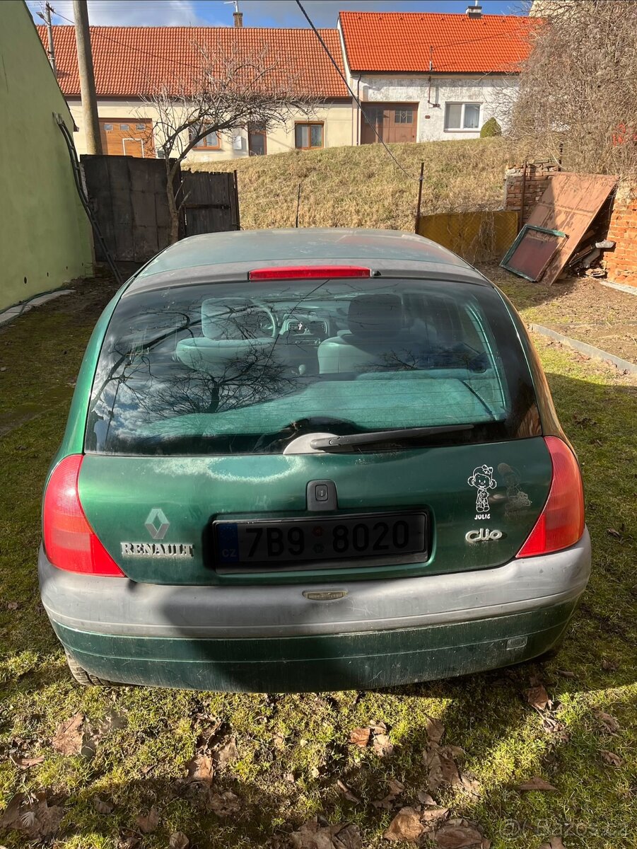 Renault Clio - 2