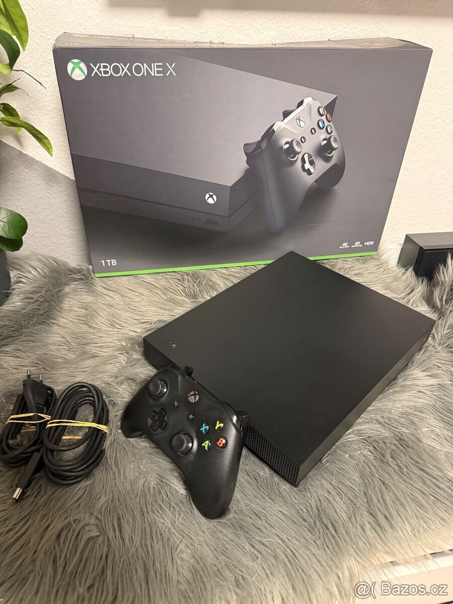 XBOX ONE X 1TB V TOP STAVU - 2