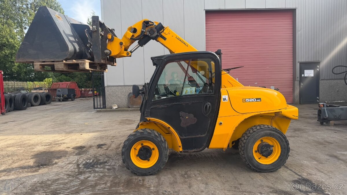 Teleskopický nakládač manipulator JCB 520-40,4WS - 2