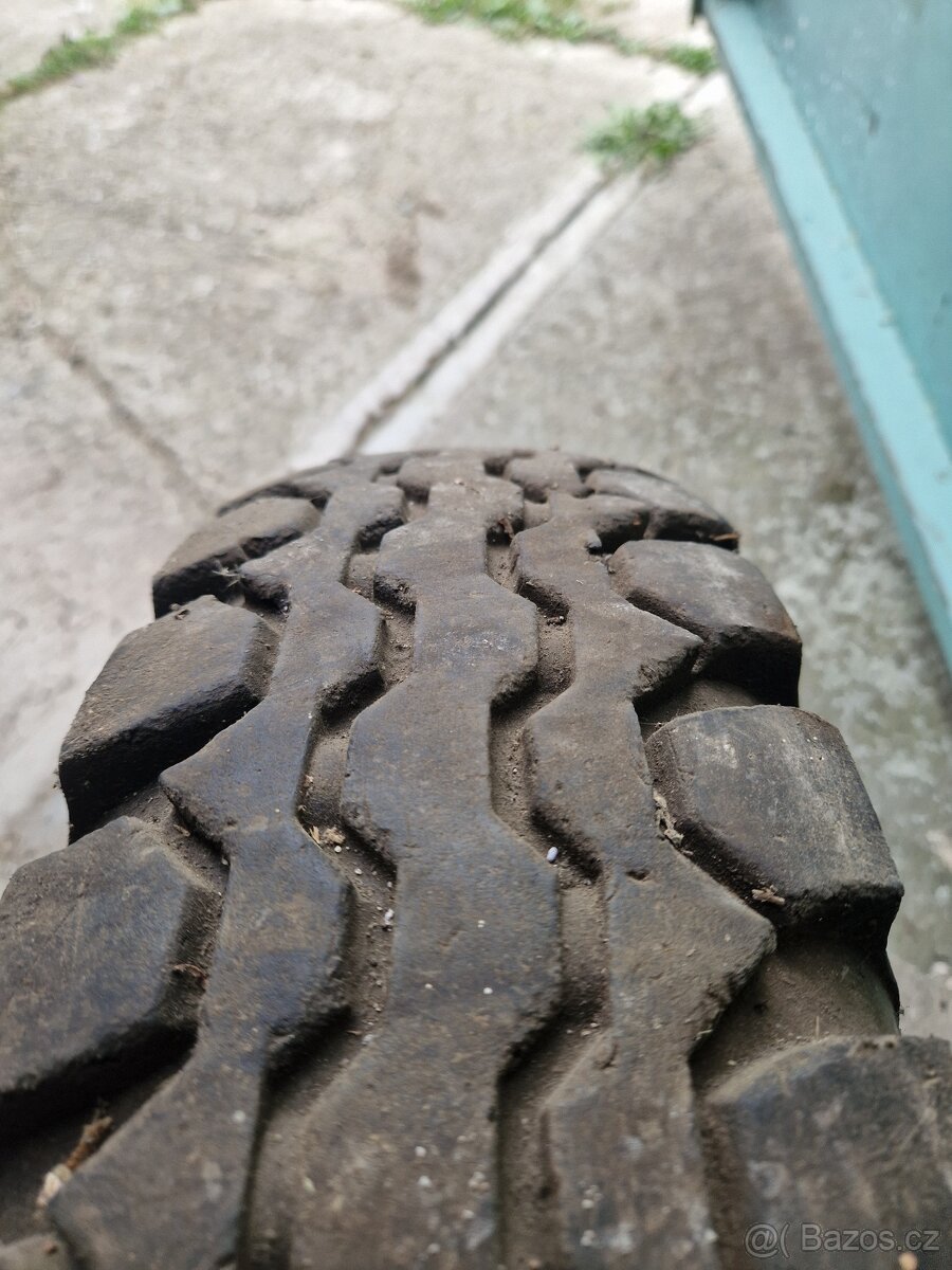 Pneu s diskem na vysokozdvižný vozík - 2