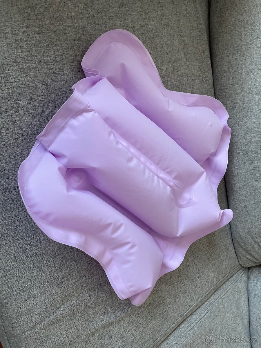 Nafukovací polštářek do vany - 2