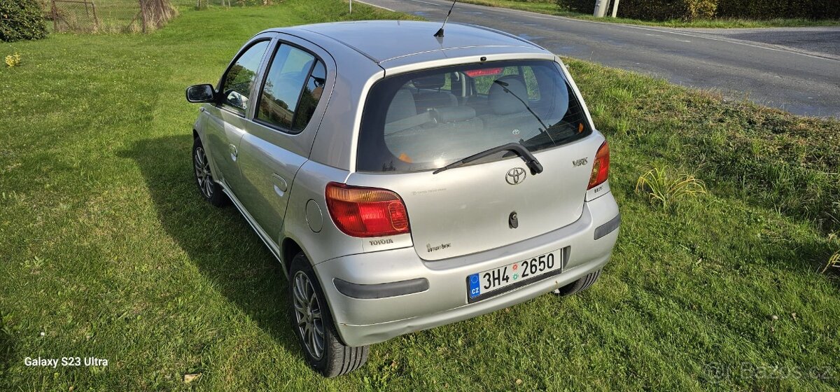 Toyota Yaris 1.3 r.v.2004 - 2