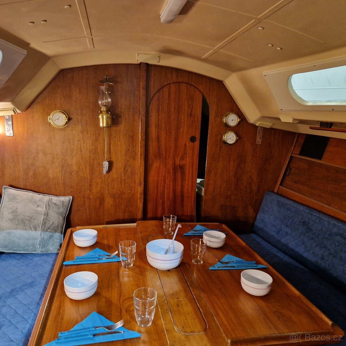 Kajutová plachetnice Comet 850 (IT) - 2