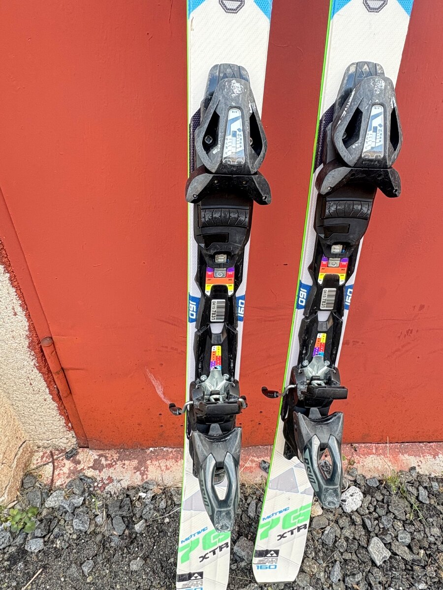 Sjezdové lyže Fischer 160cm 2 800 Kč - 2