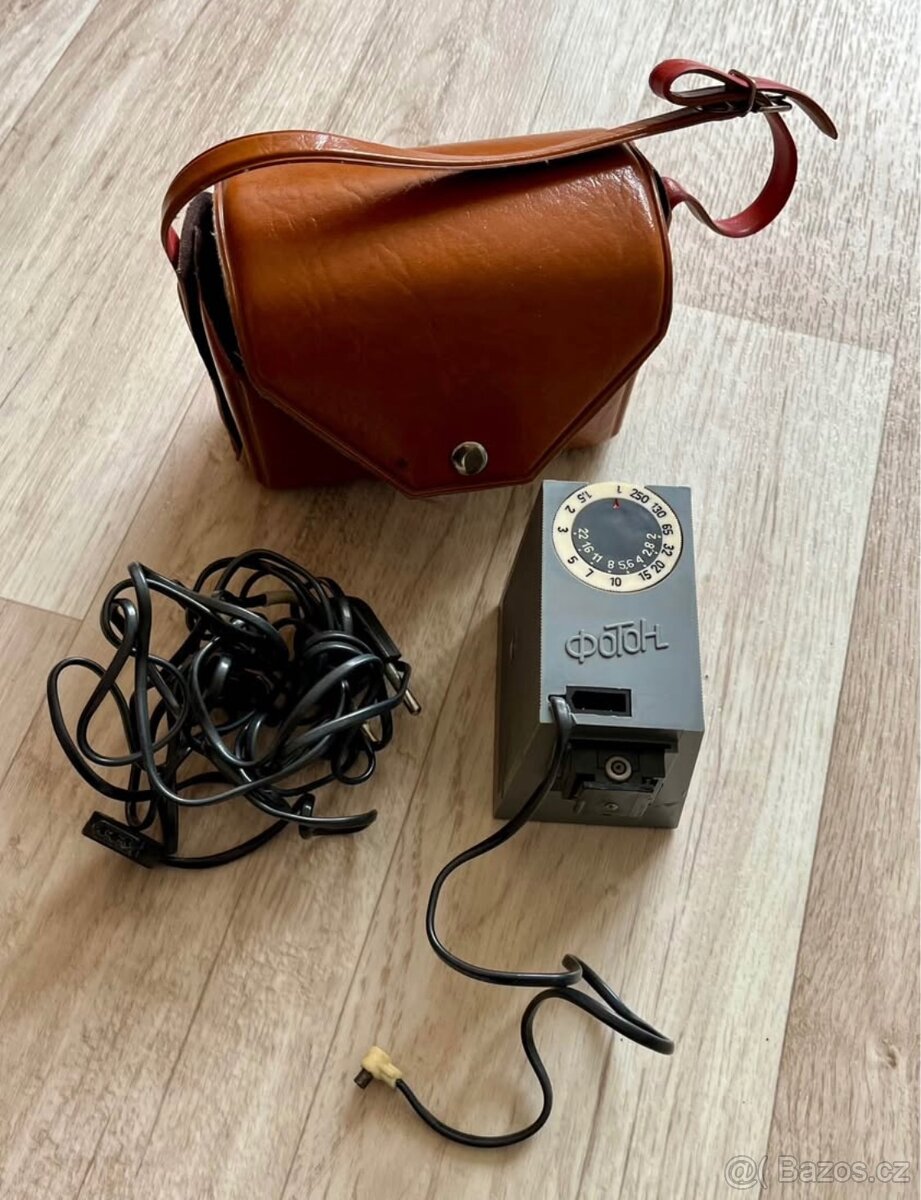 Starý blesk k fotoaparátu - 2