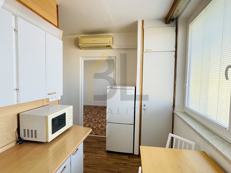 Pronájem bytu 1+1 s lodžií – ul. Brandlova, Hodonín - 2