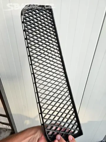 Prostřední mřížka Škoda Octavia 1 RS - originál - 2