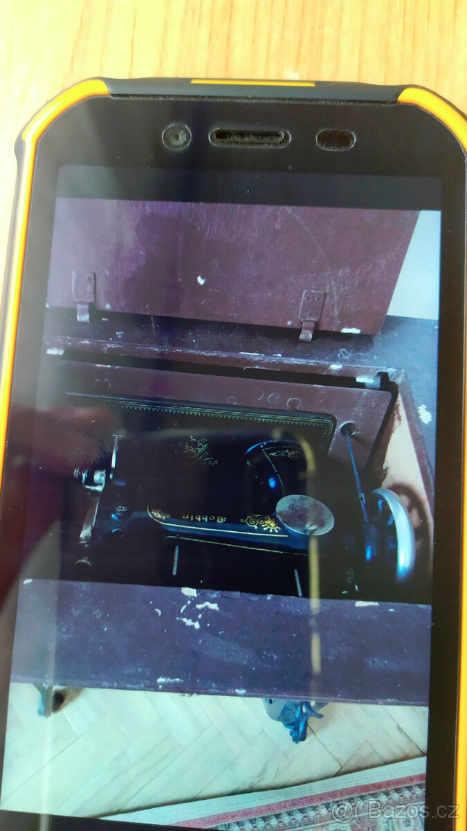 Starožitný šicí stroj BOBBIN - 2