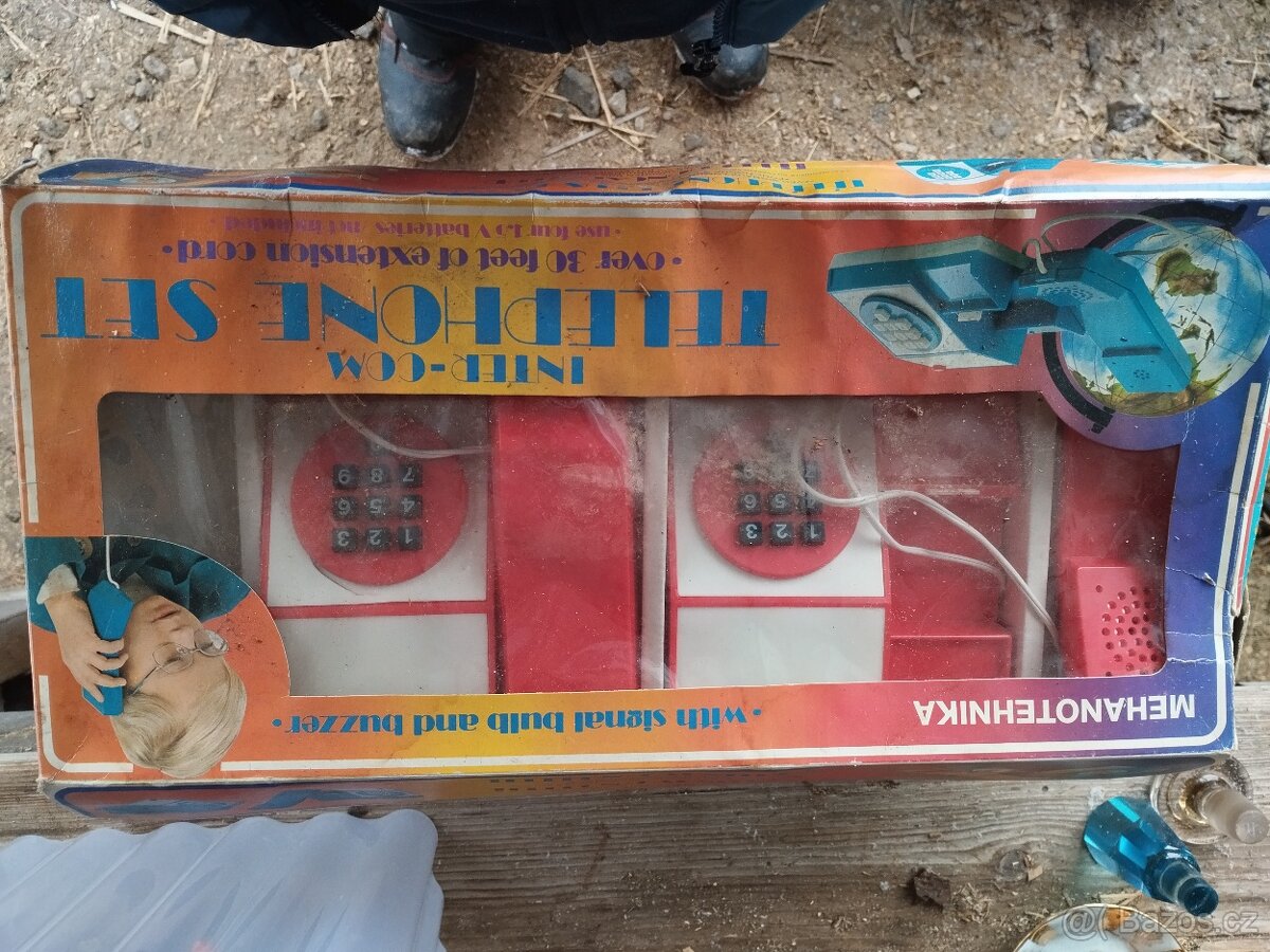 Retro telefony hračka 80leta. - 2