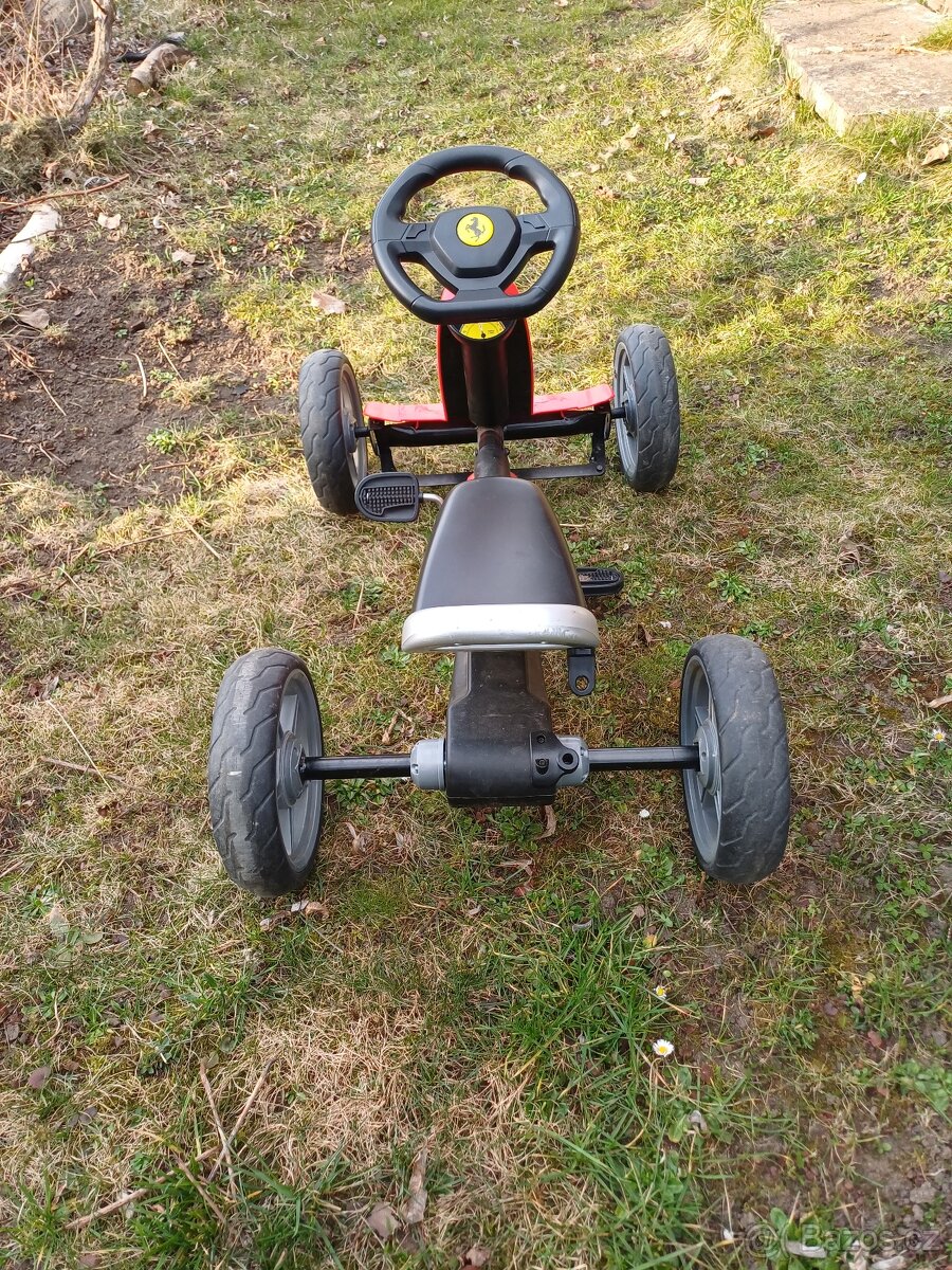 Šlapací motokára Ferrari - 2