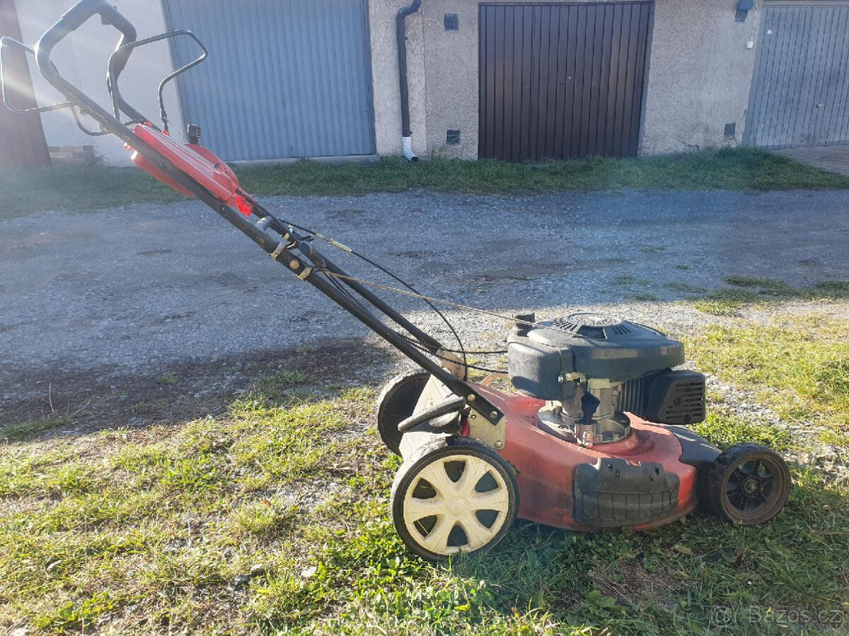 Prodám sekačku Vega hw 53 sp - 2