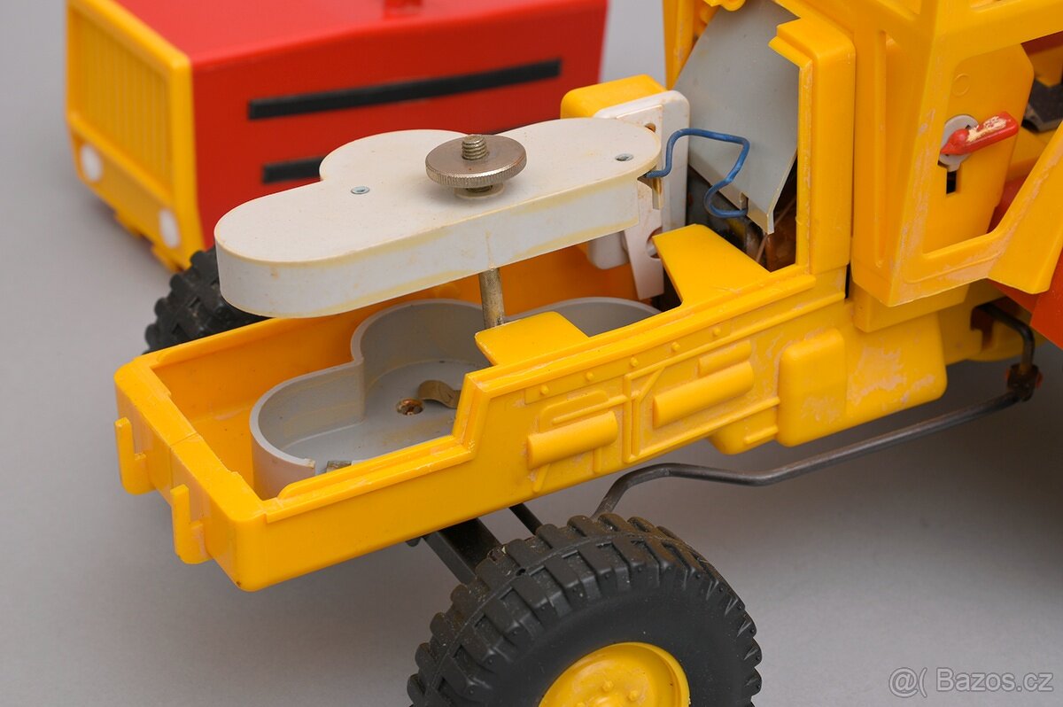 Modely autíček / hračky pro sběratele a muzea - 2