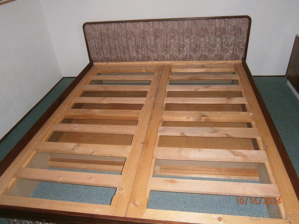 Dětský nábytek + lustr - 2