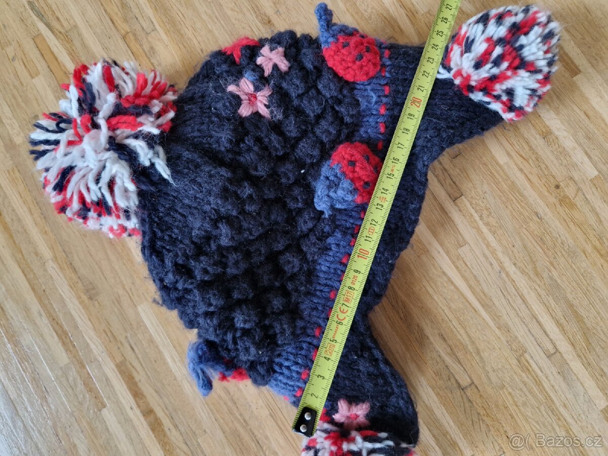 Zimní a podzimní čepice na holčičku - 2