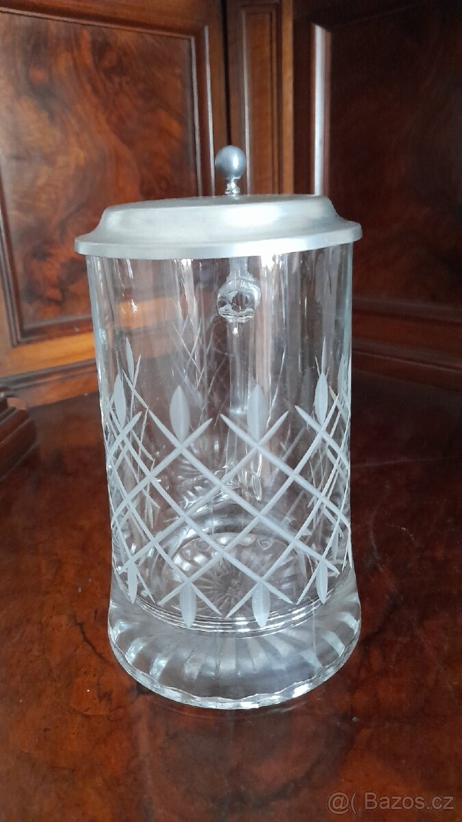 Skleněný korbel s kovovým víčkem - 2