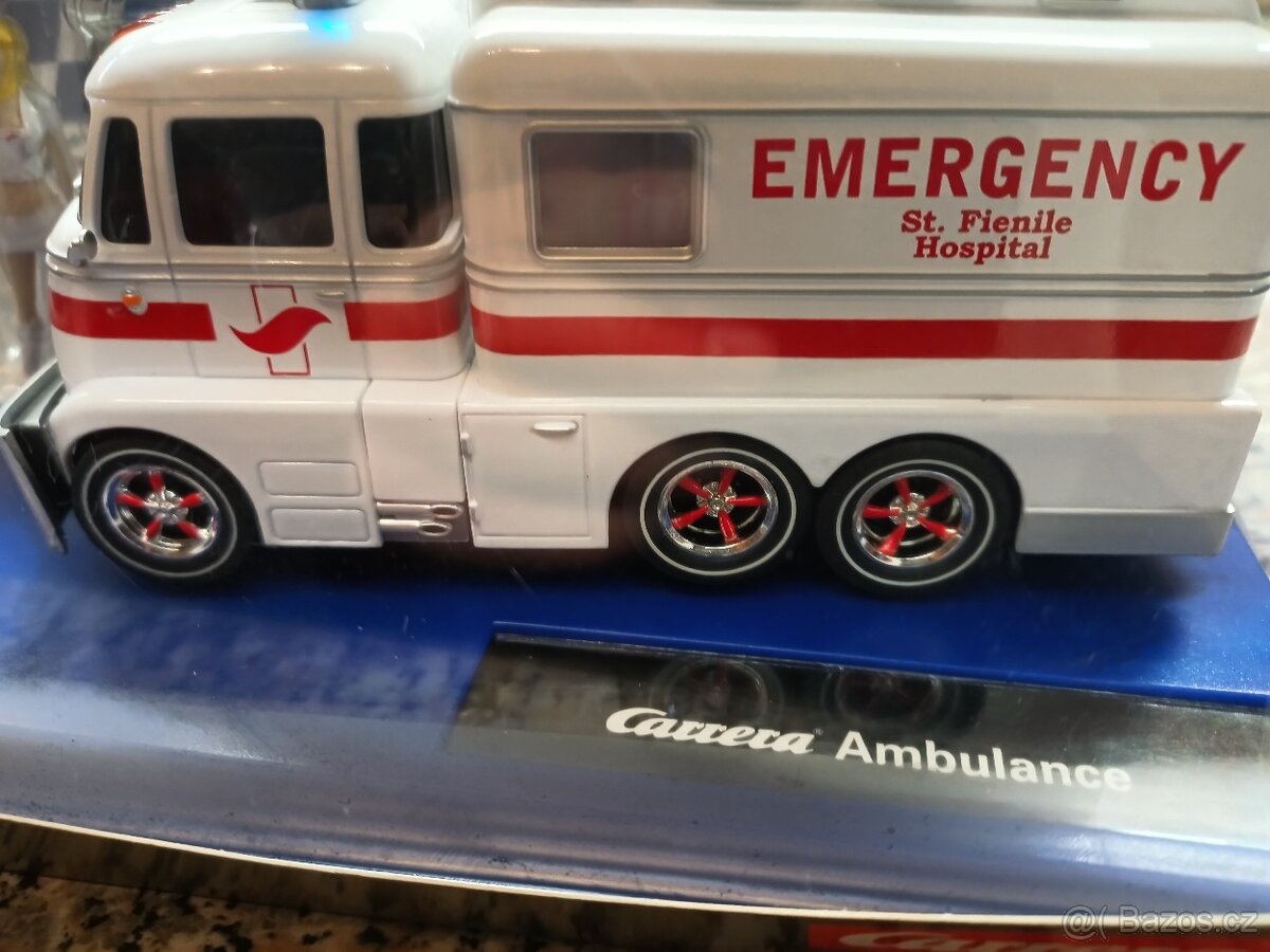 Prodám vyměním nové autíčko Carrera Ambulance sanitka - 2
