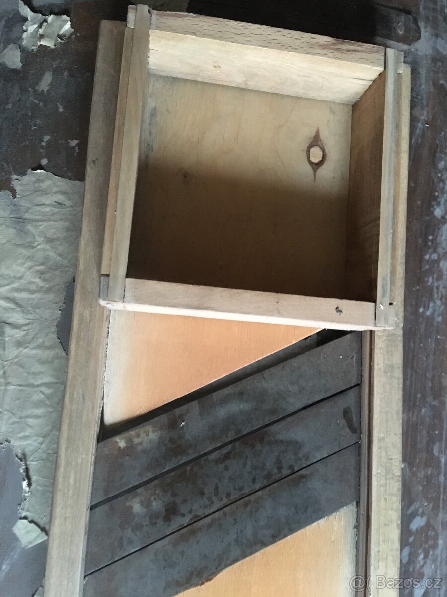 Vintage kruhadlo na zelí - 2