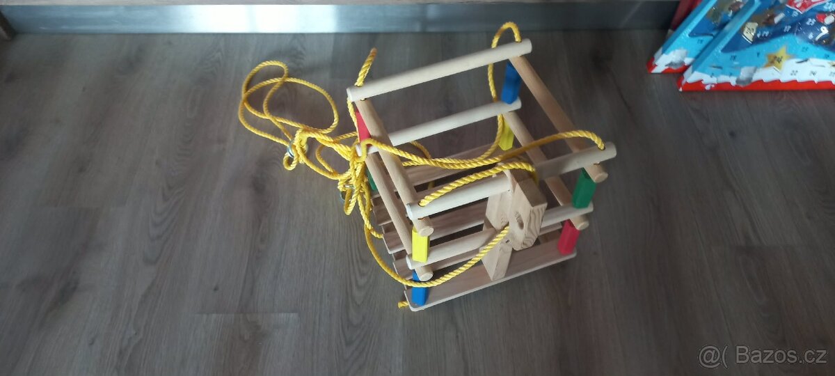 Nová dětská dřevěná závěsná houpačka. - 2