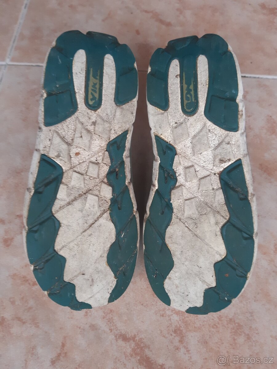 Celoroční nepromokavé boty Viking 33 - 2