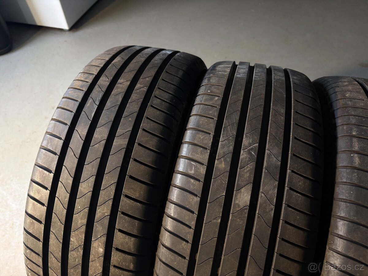Letní pneu Turanza 215/50R18 - 2