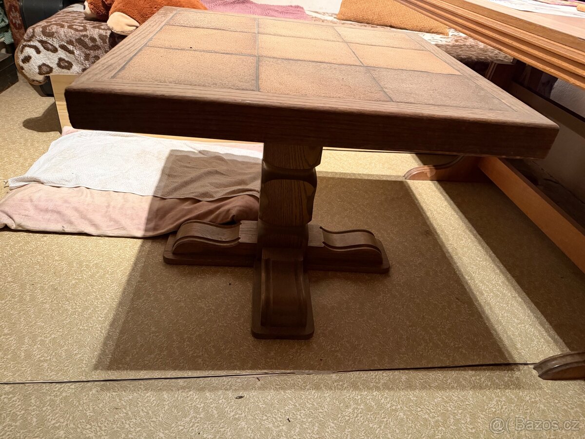 Konferenční stolek s dlaždicemi - 2