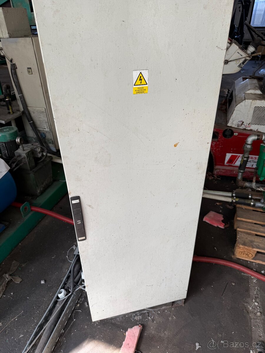 Frekvenční měnič,yaskawa A1000 - 2