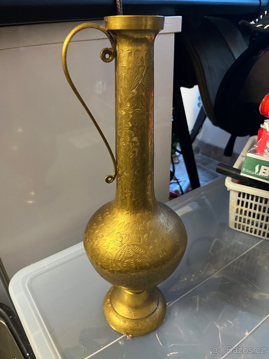Mosazná váza - 2