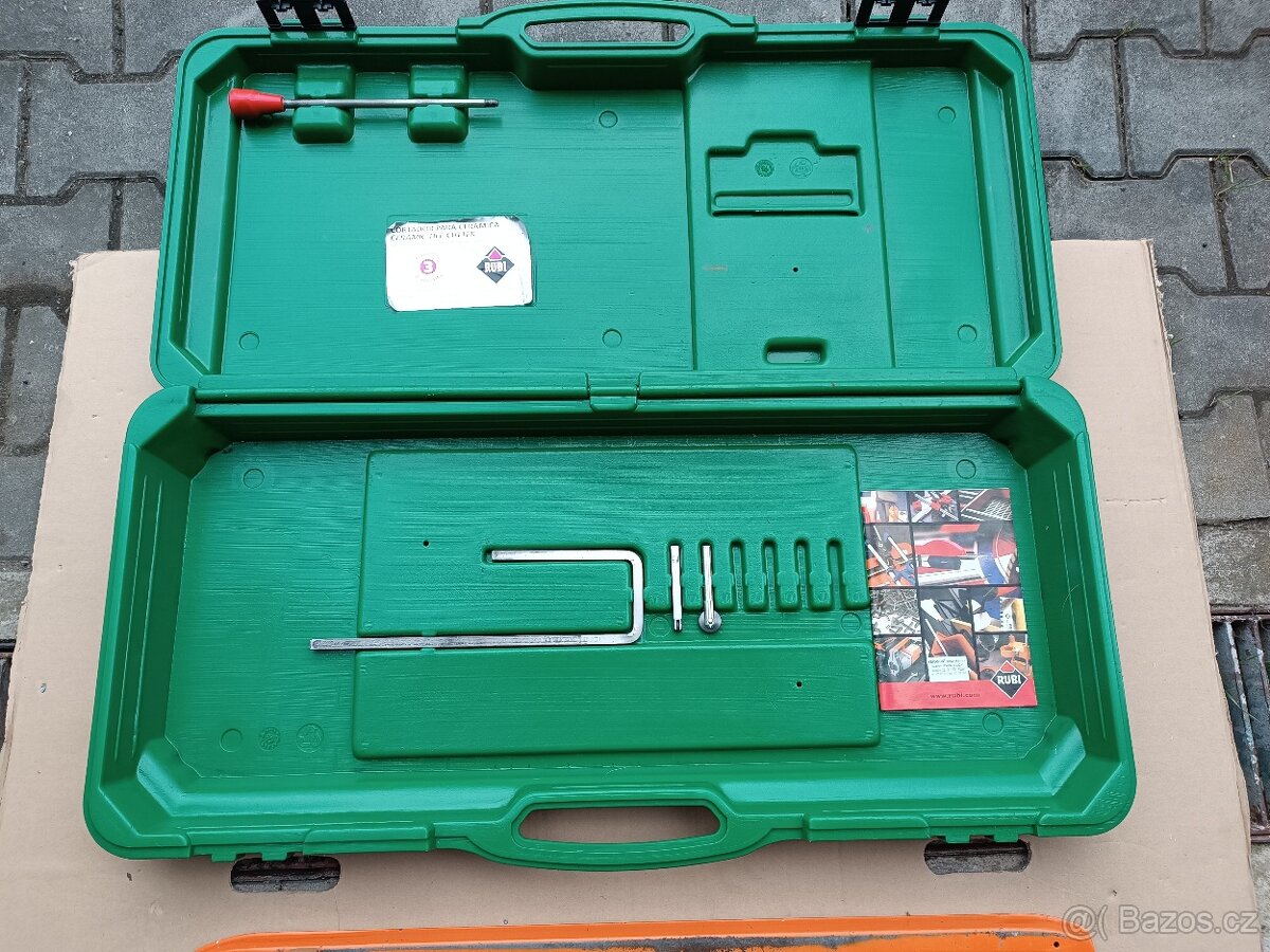 Řezačka na obklady - 2