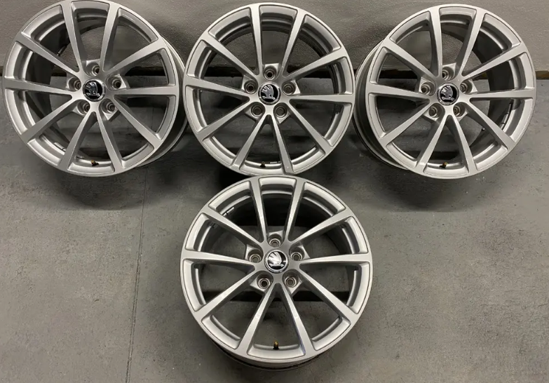 PRODÁM ALU KOLA ŠKODA 17" 5X112 ET36 7,5J - 2