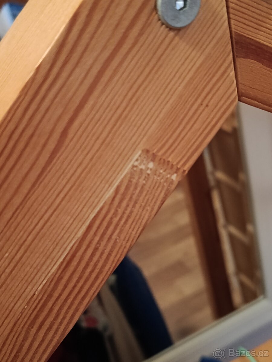 Domečkový věšák na oblečení - 2