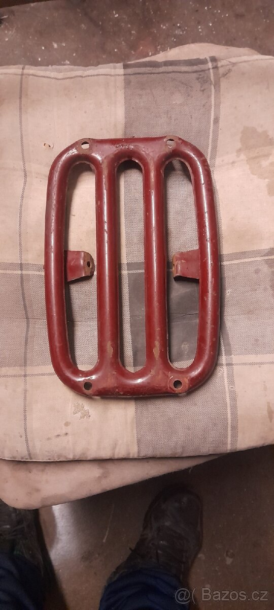 Jawa pérák nosič - 2