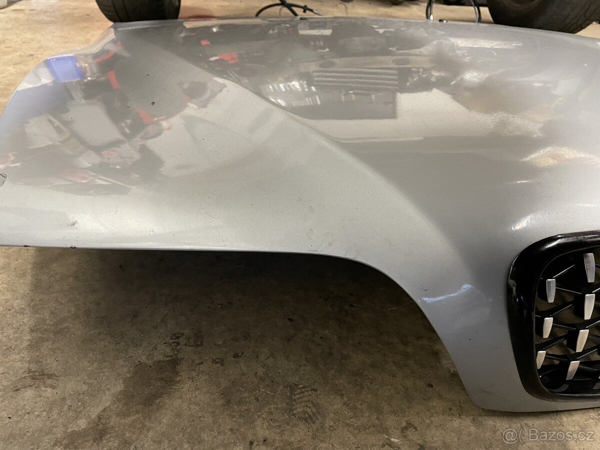 Prodám kapotu na bmw e39 - 2