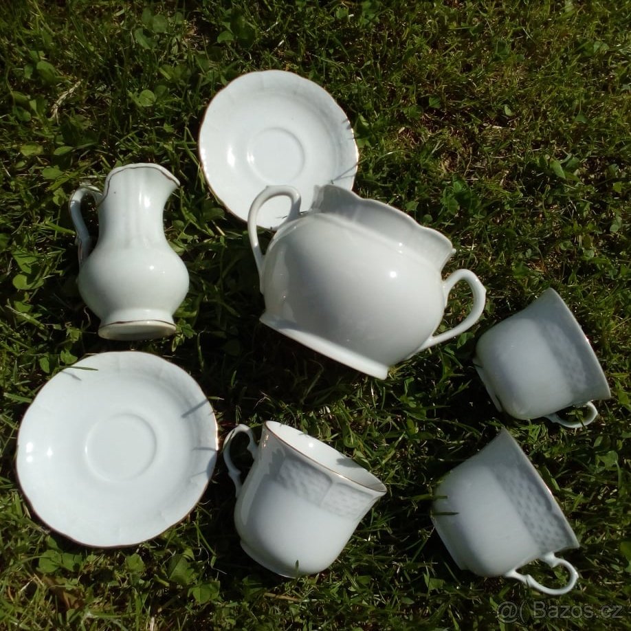 Staré starožitné kousky,STŮL,STARÁ ŽIDLE - 2