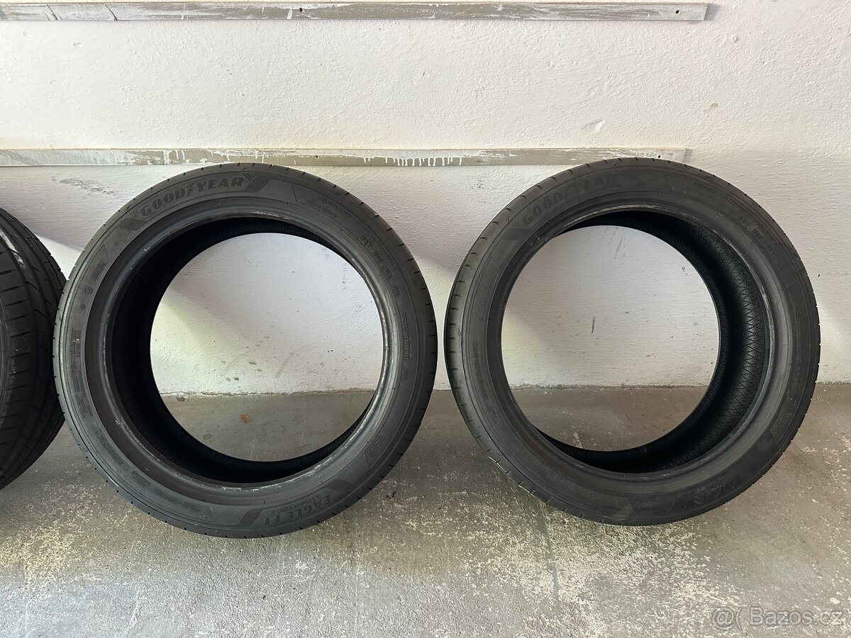 Letní pneu 225/45 R18 - 2