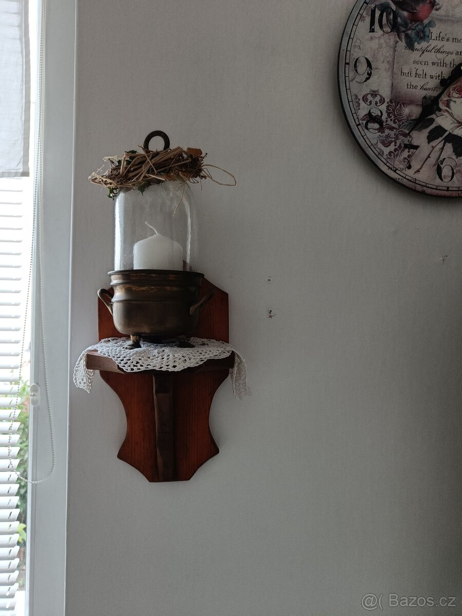 Nástěnná polička - 2