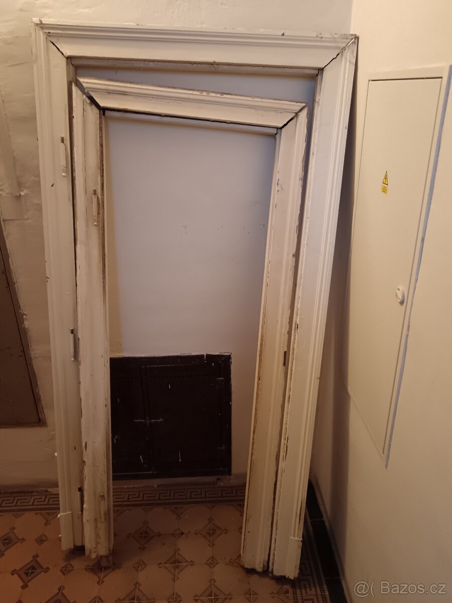 Masivní dveře, Stare dvere, zárubne, oblozky - 2