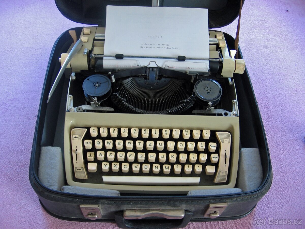 Psací stroj CONSUL - 2