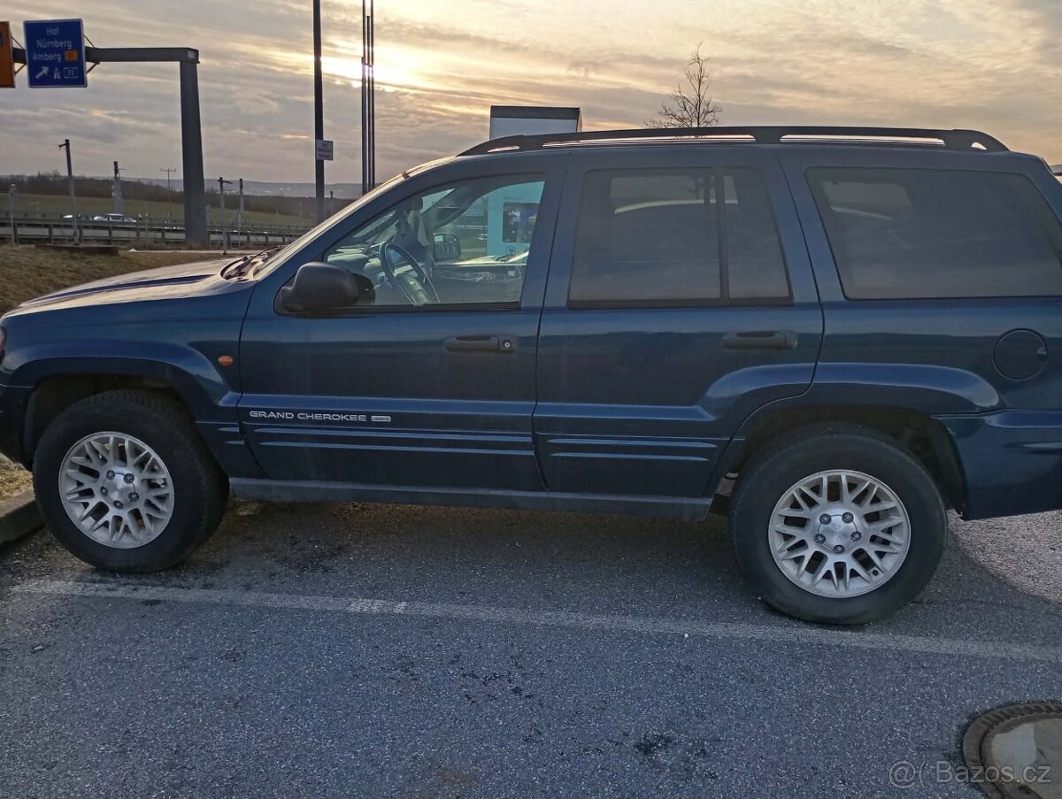 Jeep grand Cherokee Laredo - 2