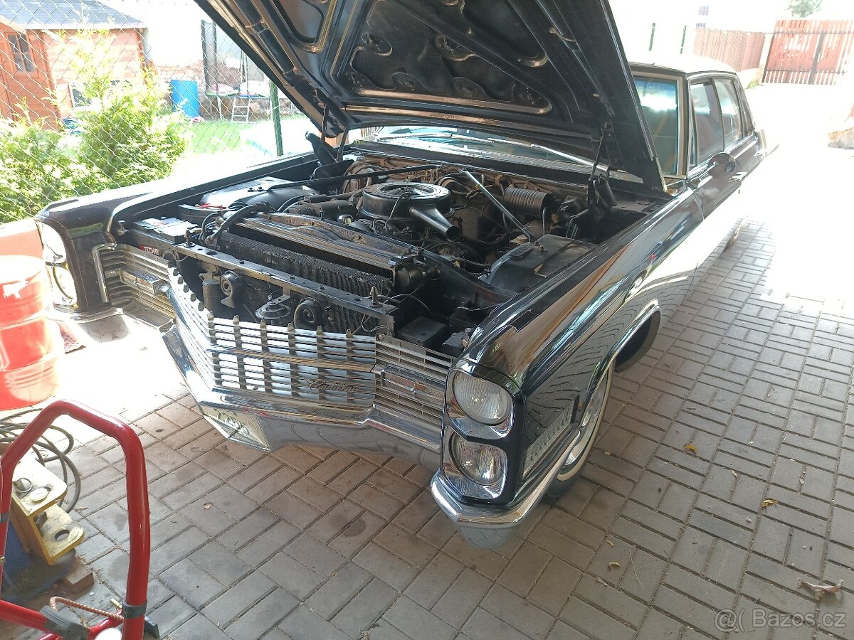 Cadillac Fleetwood - 2