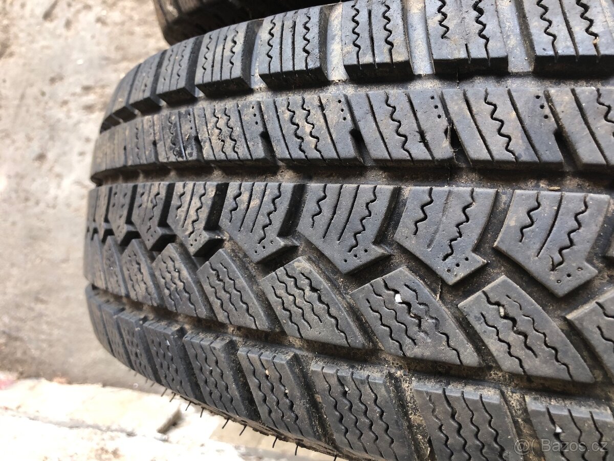Zimni pneu 195/65r15 - 2