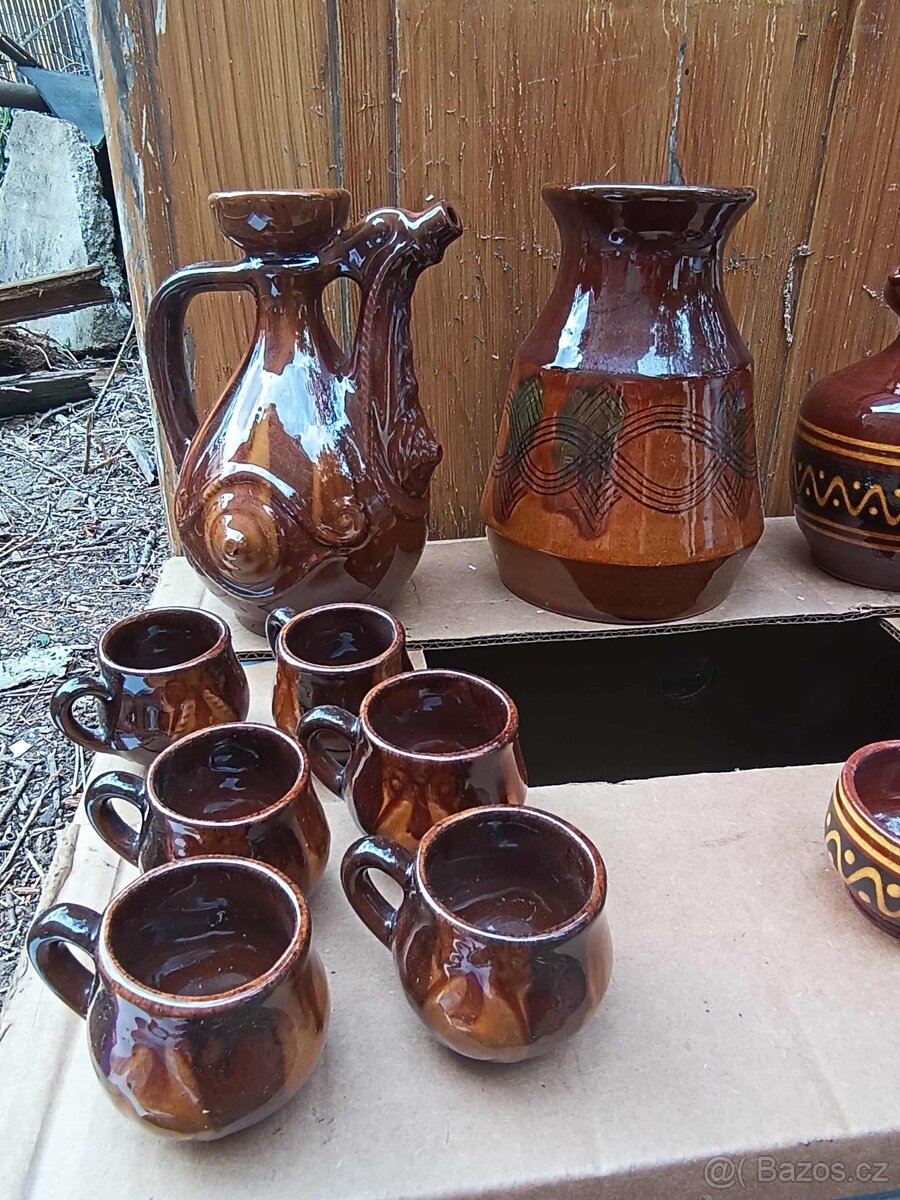 Dva retro sety glazované keramiky. - 2