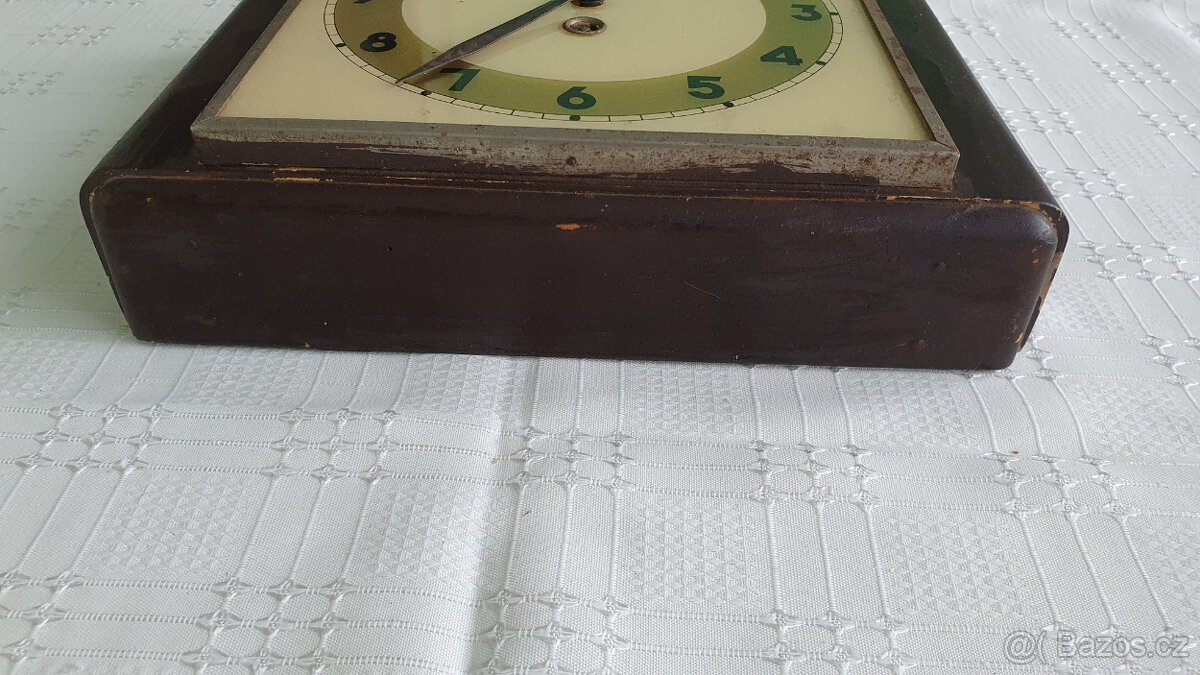 Nástěnné hodiny Chronotechna - 2