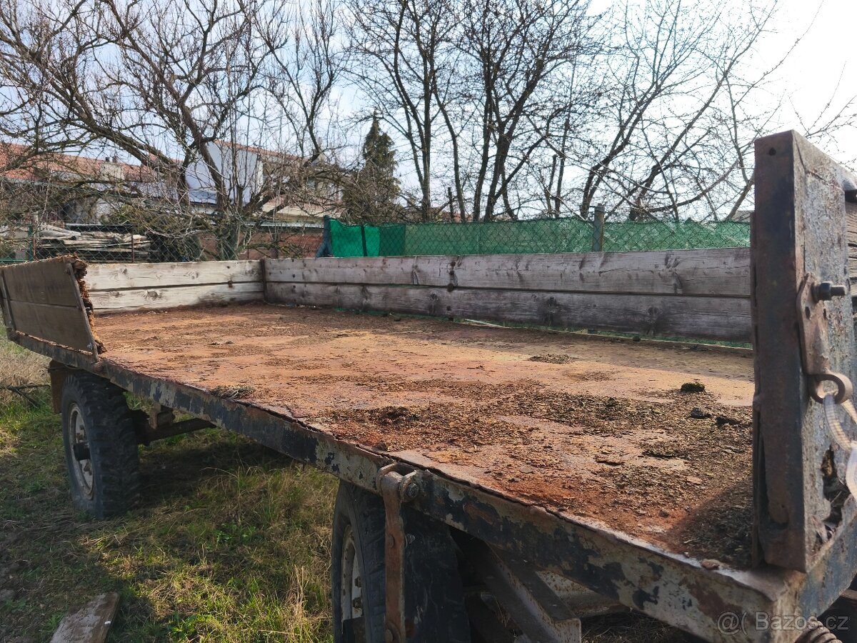 Vlečka za traktor - 2