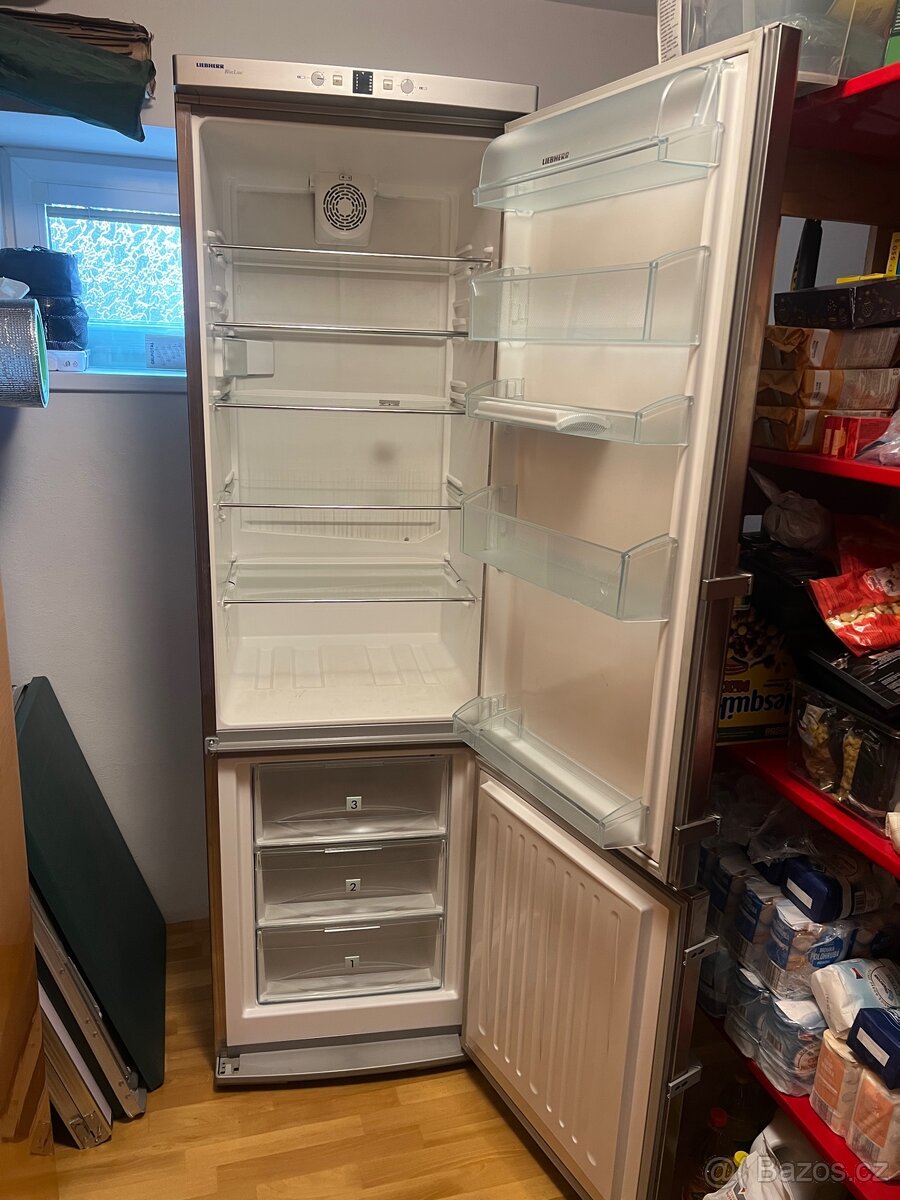 Prodám ledničku liebherr - 2