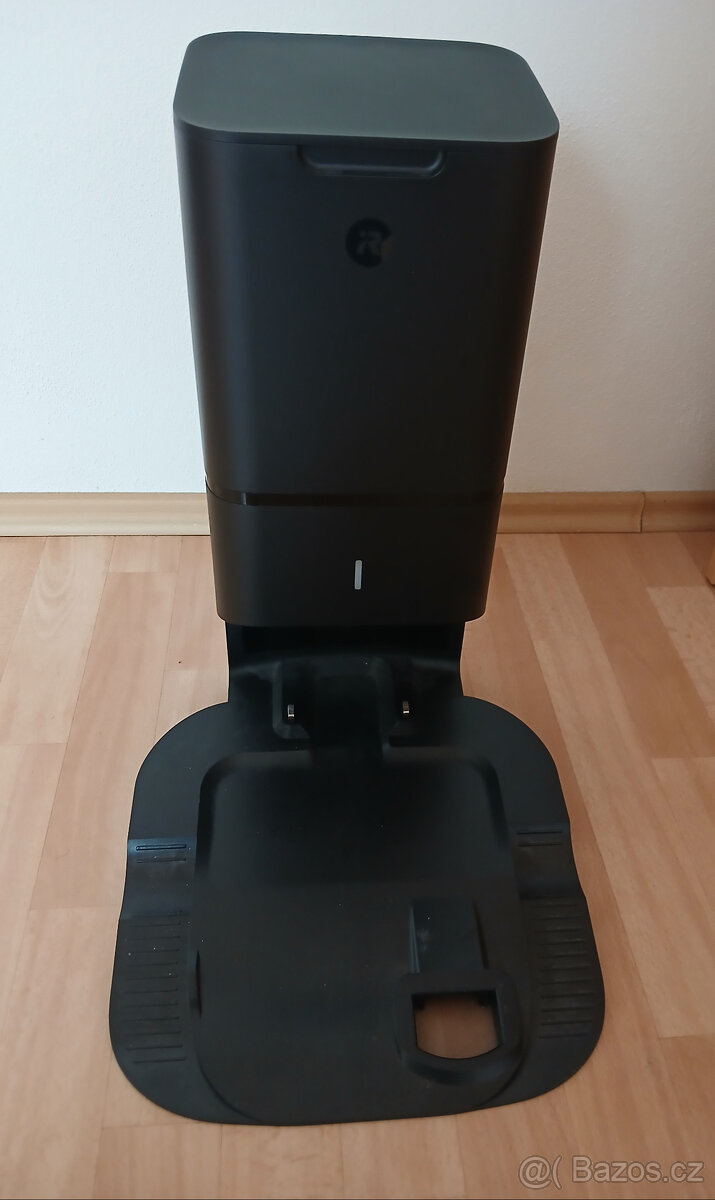 Robotický vysavač iRobot Roomba i7+ - 2